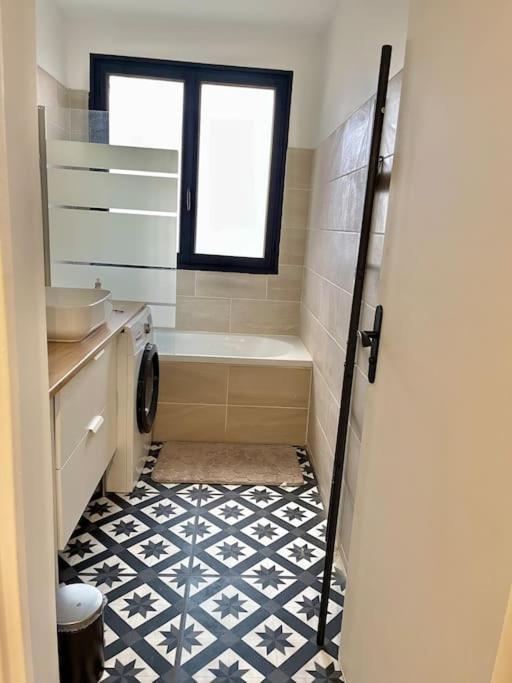 Magnifique Appartement Neuilly Sur Marne Entre Paris Et Disneyland Exterior photo
