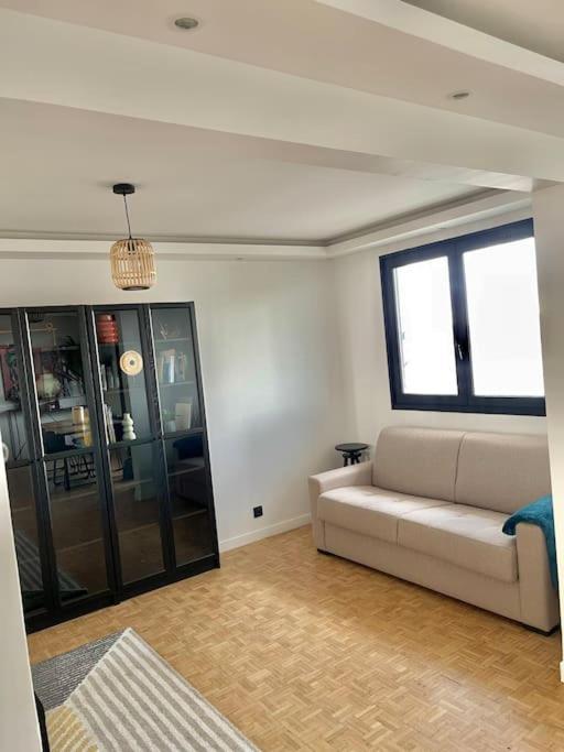 Magnifique Appartement Neuilly Sur Marne Entre Paris Et Disneyland Exterior photo
